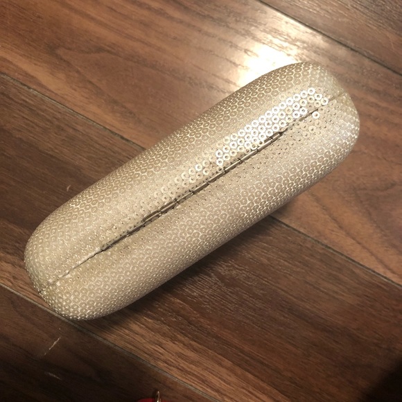 Donna Karan clutch - Picture 5 of 8